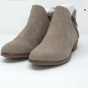 Sun + Stone Taupe Ankle Booties size 6M
